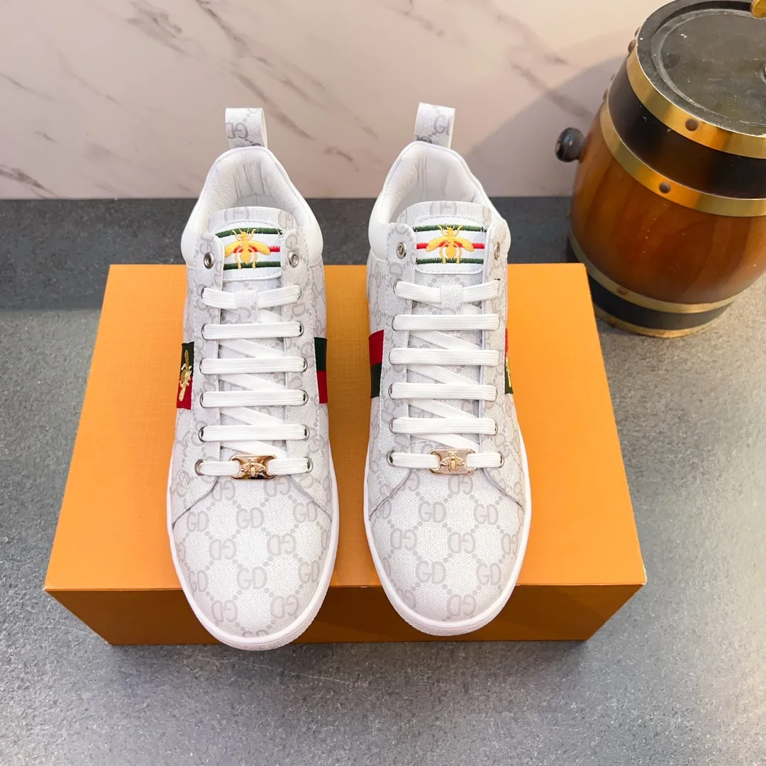 Velvet lining/leather lining ❗¥440🈴GUCCI (Gucci) retro high-top shoes catwalk exclusive new high-top trendy men's shoes! The shoe body is brightly colored and looks high-end and trendy. It is a purchasing agent and is comparable to the genuine product without any pressure. It is made of the iconic cowhide leather of an Italian imported brand and the texture is amazing! Original rubber outsole molding, lasting process, first-layer leather lining, highly recommended product, a must-see, high quality! 38-44, monochrome. A333,000